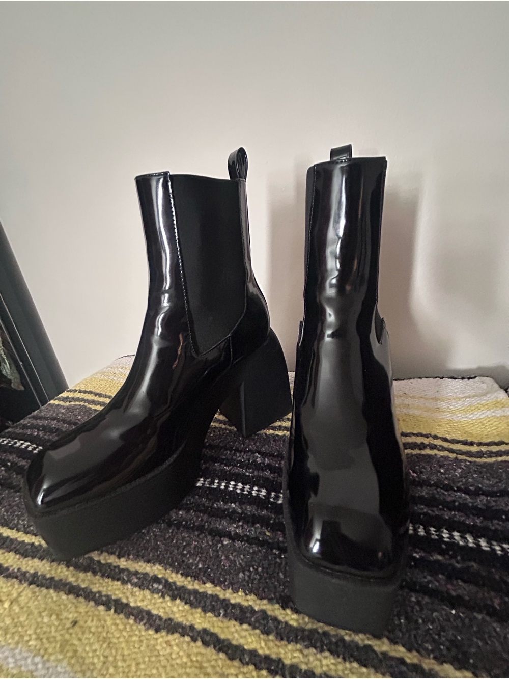 Steve Madden Black Patent Platform Chelsea Boots